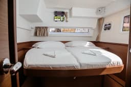 Lagoon 42 in Sicily / Capo d'Orlando Marina thumbnail 9