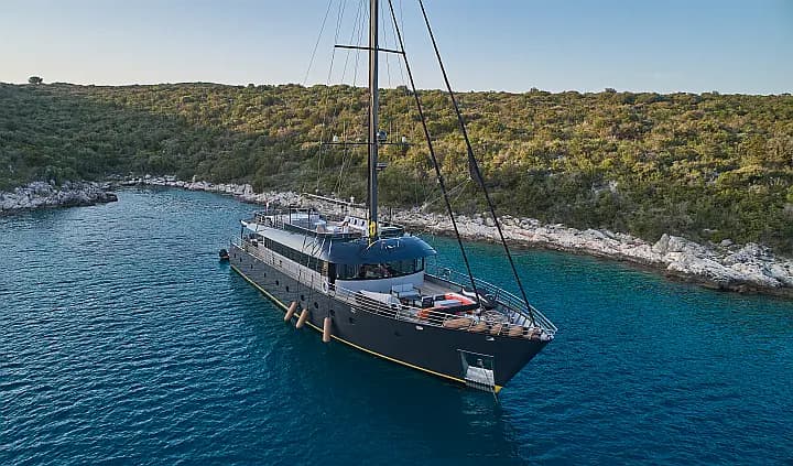 Luxury Sailing Yacht in Split / Port of Split / East Harbour - Photo 5