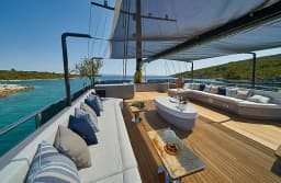 Luxury Sailing Yacht in Split / Port of Split / East Harbour thumbnail 17