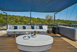 Luxury Sailing Yacht in Split / Port of Split / East Harbour thumbnail 24
