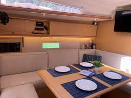 Dufour 430 in Lefkada / Nydri Port thumbnail 9