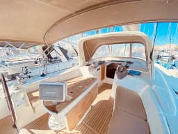 Oceanis 50 in Lefkada / D-Marin Marina Lefkas thumbnail 15