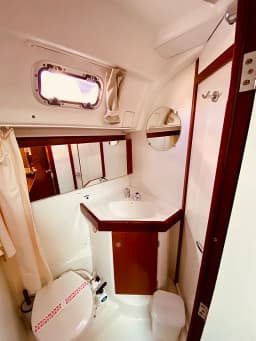 Oceanis 50 in Lefkada / D-Marin Marina Lefkas thumbnail 7