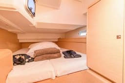 Sun Odyssey 449 in San Vincenzo / Marina di San Vincenzo thumbnail 8