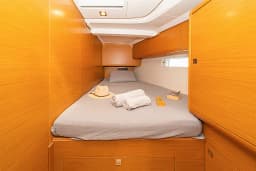 Sun Odyssey 519 in Paros port thumbnail 16