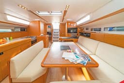 Sun Odyssey 519 in Paros port thumbnail 23