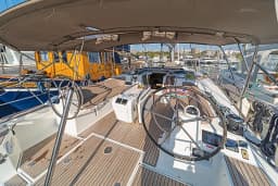 Sun Odyssey 519 in Paros port thumbnail 25