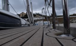 Sun Odyssey 519 in Paros port thumbnail 6
