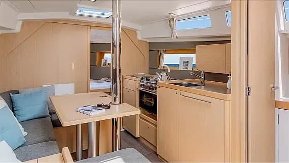 Oceanis 35 in Marmaris / Albatros Marina - Photo 3