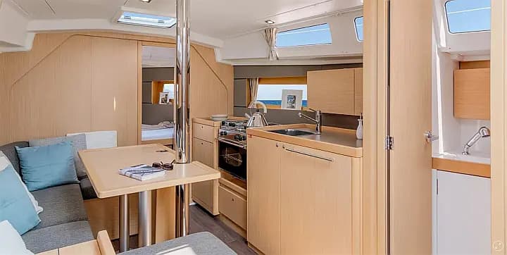 Oceanis 35 in Marmaris / Albatros Marina - Photo 5