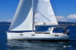 Oceanis 45 in Sardinia / Cannigione thumbnail 3