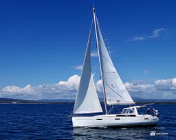 Oceanis 45 in Sardinia / Cannigione thumbnail 4