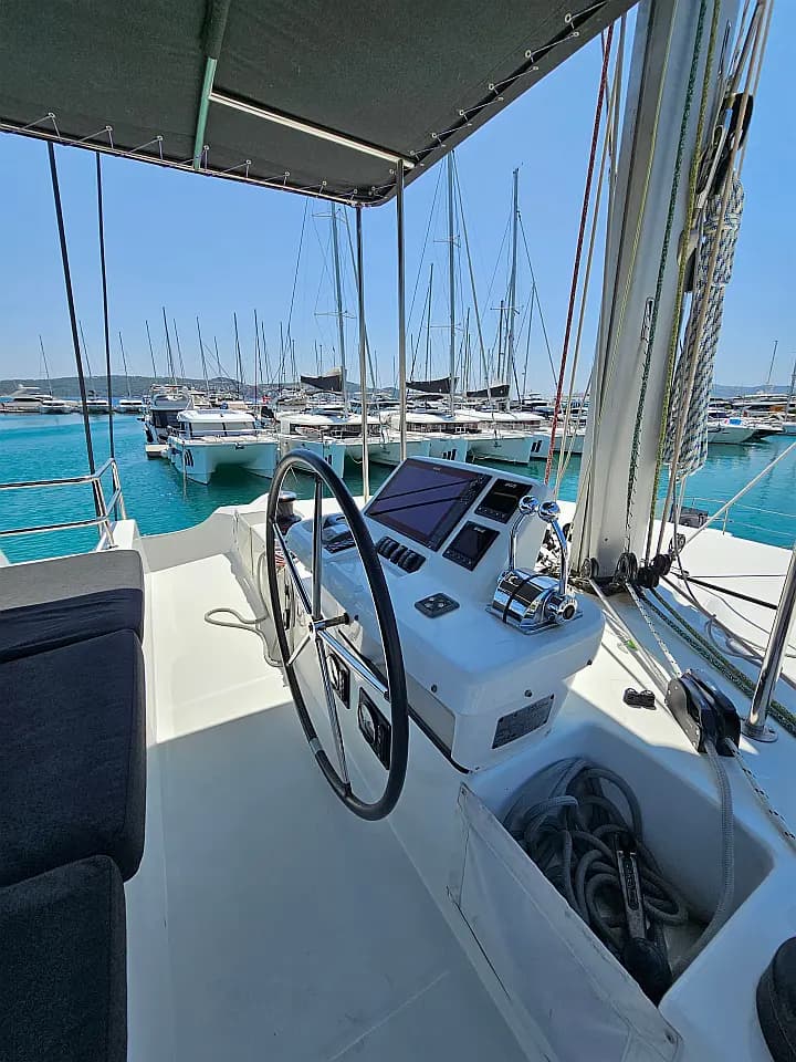 Lagoon 50 in Seget Donji / Marina Baotić - Photo 3