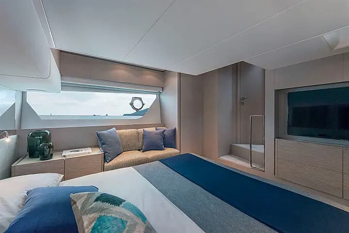 Ferretti 500 in Sukošan / D-Marin Dalmacija Marina - Photo 4