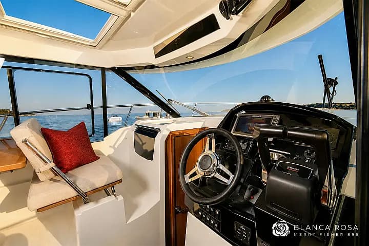 Merry Fisher 895 in Sukošan / D-Marin Dalmacija Marina - Photo 4