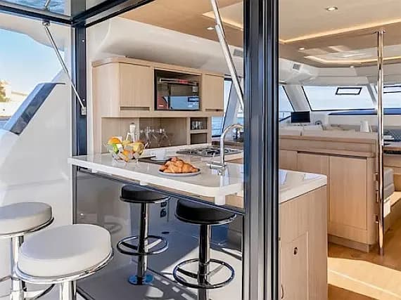Aquila 44 Yacht in Sardinia / Cannigione - Photo 3