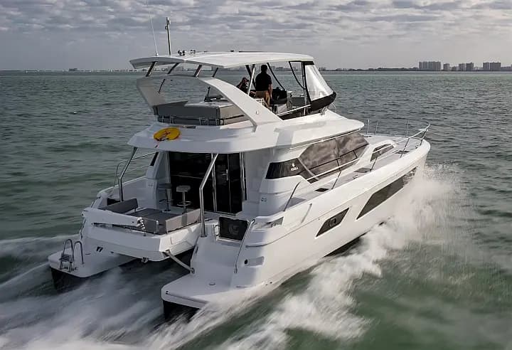 Aquila 44 Yacht in Sardinia / Cannigione - Photo 4