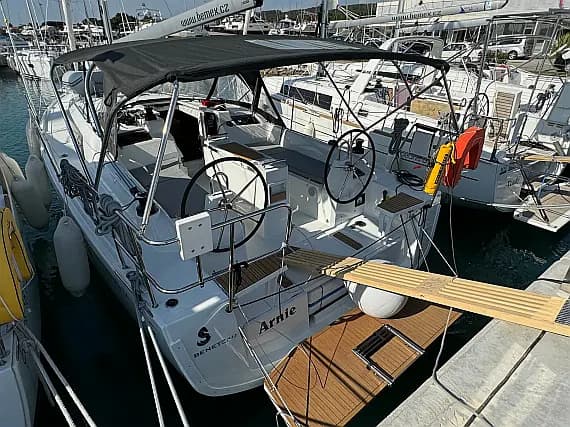 Oceanis 34.1 in Sukošan / D-Marin Dalmacija Marina - Photo 1