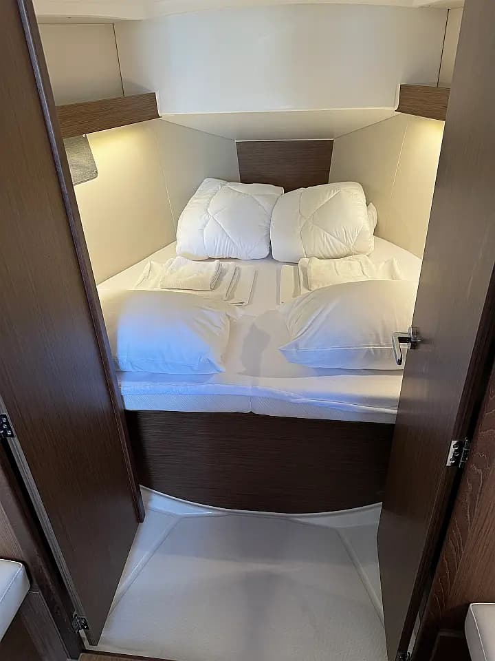 Oceanis 34.1 in Sukošan / D-Marin Dalmacija Marina - Photo 5