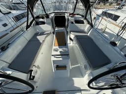 Oceanis 34.1 in Sukošan / D-Marin Dalmacija Marina thumbnail 7