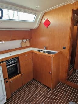 Bavaria Cruiser 51 in Lefkada / Port of Lefkas thumbnail 14