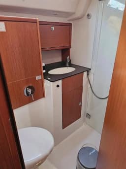 Bavaria Cruiser 51 in Lefkada / Port of Lefkas thumbnail 5