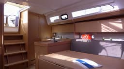 Dufour 360 Grand Large in Portimao / Marina de Portimao thumbnail 8