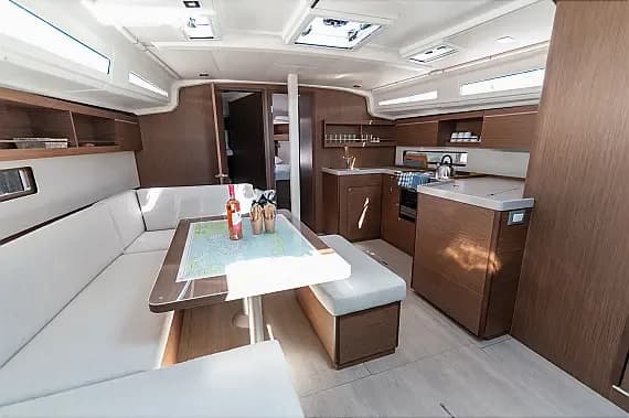 Oceanis 40.1 in Kos / Marina Kos - Photo 3