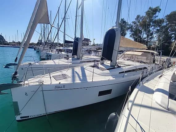Oceanis 51.1 in Lefkada / Port of Lefkas - Photo 1