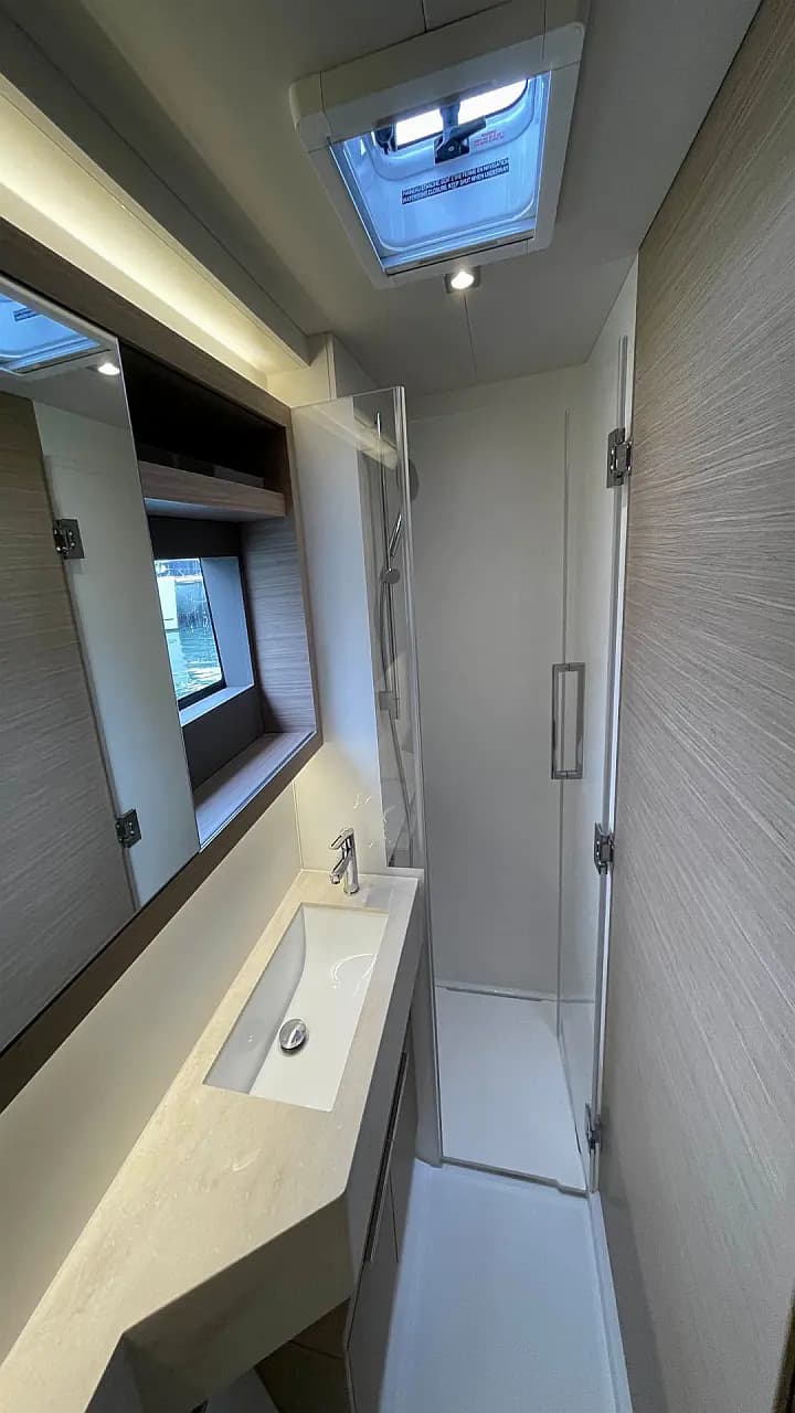 Lagoon 51 in Piraeus / Marina Zeas - Photo 3