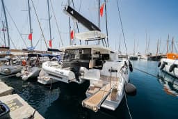 Lagoon 46 in Athens / Alimos Marina thumbnail 5