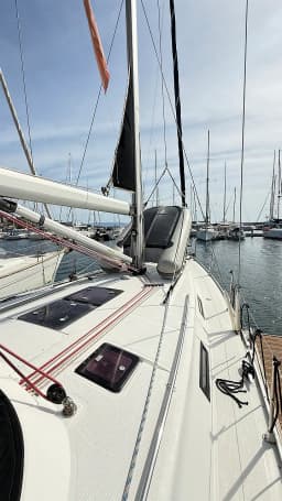 Bavaria 40 Cruiser in Kavala Marina thumbnail 9