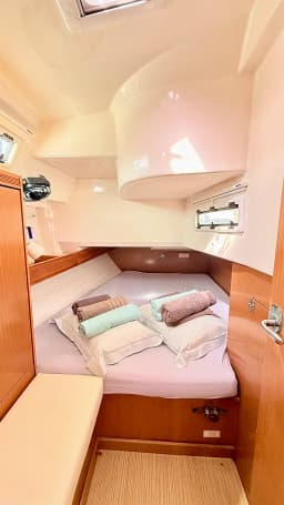 Bavaria 40 Cruiser in Kavala Marina thumbnail 11