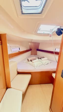 Bavaria 40 Cruiser in Kavala Marina thumbnail 14