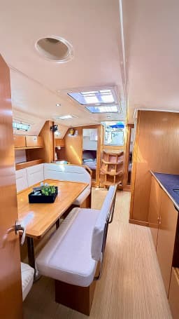 Bavaria 40 Cruiser in Kavala Marina thumbnail 18