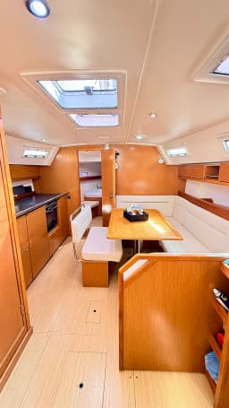 Bavaria 40 Cruiser in Kavala Marina thumbnail 3