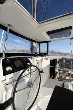 Lagoon 42 in Athens / Alimos Marina thumbnail 16