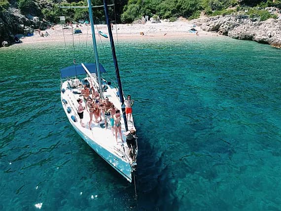 Sun Odyssey 45 in Rijeka - Photo 2