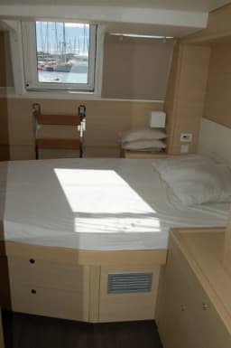 Lagoon 620 in Eden Island / Mahe, Victoria / Eden Island Marina thumbnail 8