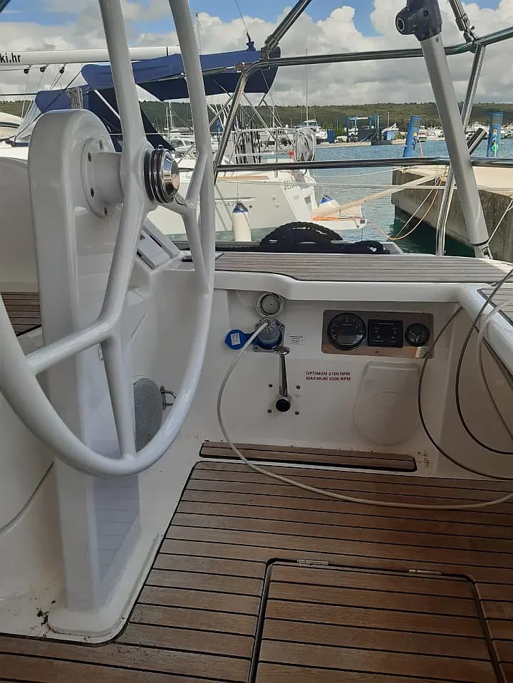 Bavaria Cruiser 46 in Sukošan / D-Marin Dalmacija Marina - Photo 5