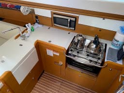 Sun Odyssey 41DS in Tortola / Road Town / Fort Burt Marina thumbnail 8