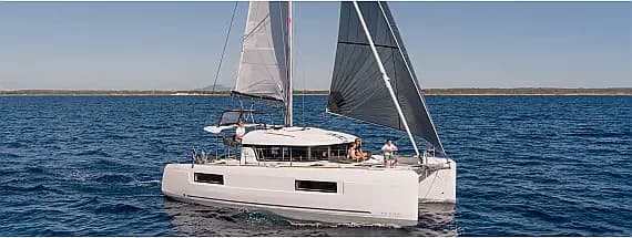 Lagoon 40 in Bocca di Magra - Photo 1
