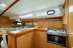 Sun Odyssey 36i in Lavrion Main Port thumbnail 7