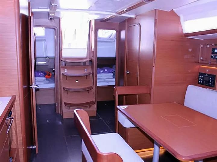 Dufour 430 in Naples / Darsena Acton - Photo 4