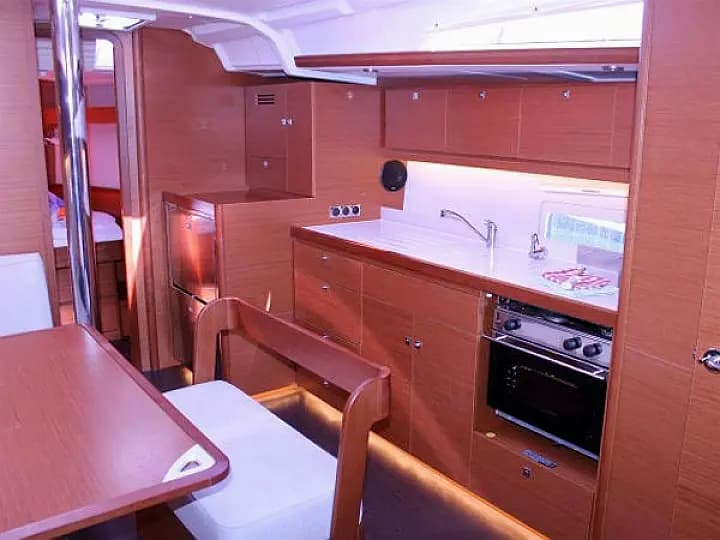 Dufour 430 in Naples / Darsena Acton - Photo 5