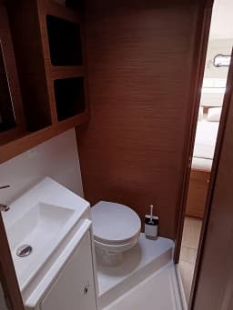 Lagoon 42 in Sicily / Capo d'Orlando Marina thumbnail 37