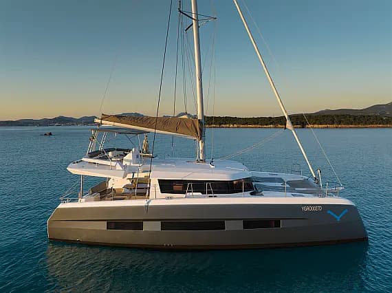 Dufour Catamaran 48 in Sardinia / Porto Rotondo / Punta Nuraghe - Photo 1