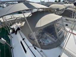 Bavaria Cruiser 37 in Sukošan / D-Marin Dalmacija Marina thumbnail 9