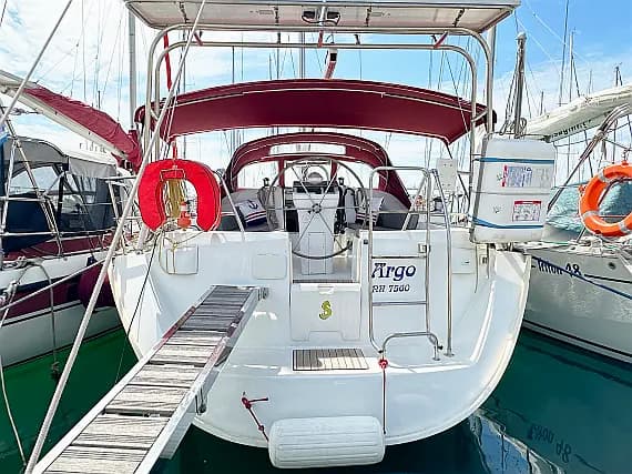 Oceanis 393 in Athens / Marina Delta Kallithea - image 1