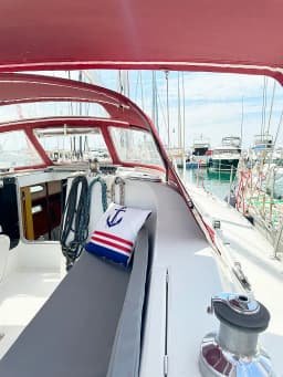 Oceanis 393 in Athens / Marina Delta Kallithea thumbnail 8